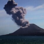 Letusan Gunung Etna Italia 1669 Sebuah Kajian Sejarah