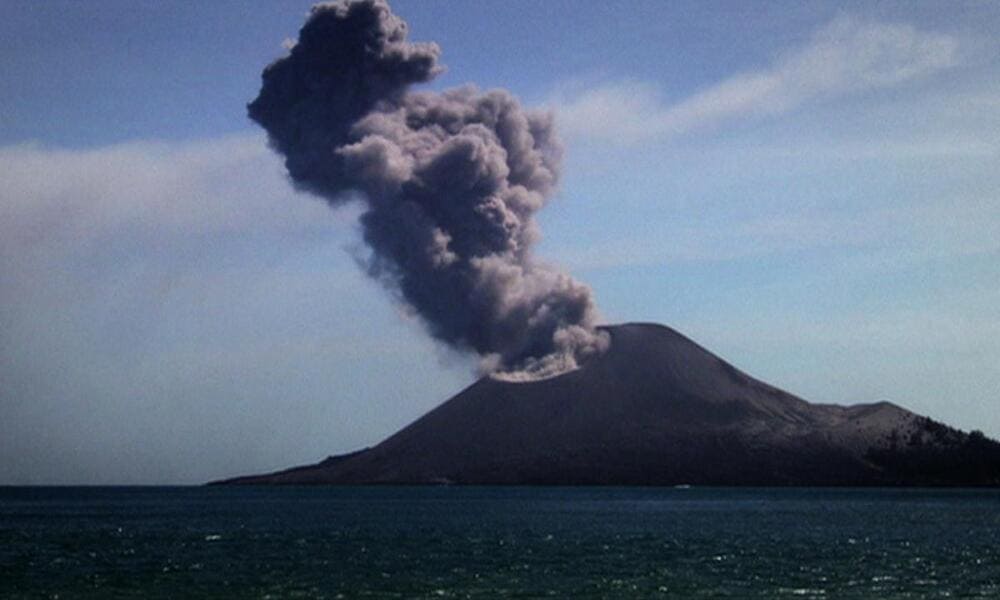 Letusan Gunung Etna Italia 1669 Sebuah Kajian Sejarah