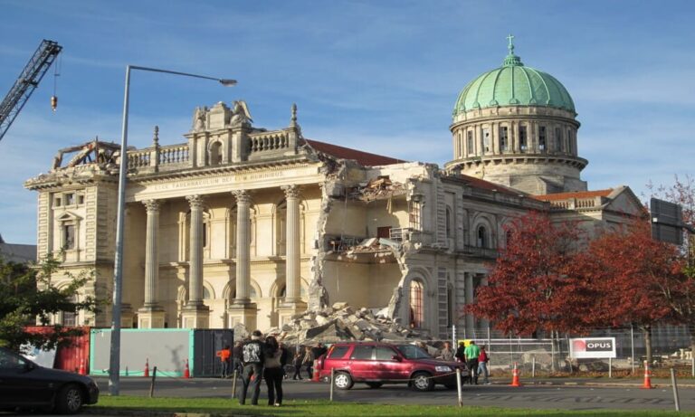 Gempa Bumi Christchurch Selandia Baru 2011 Penyebab Kehancuran Kota