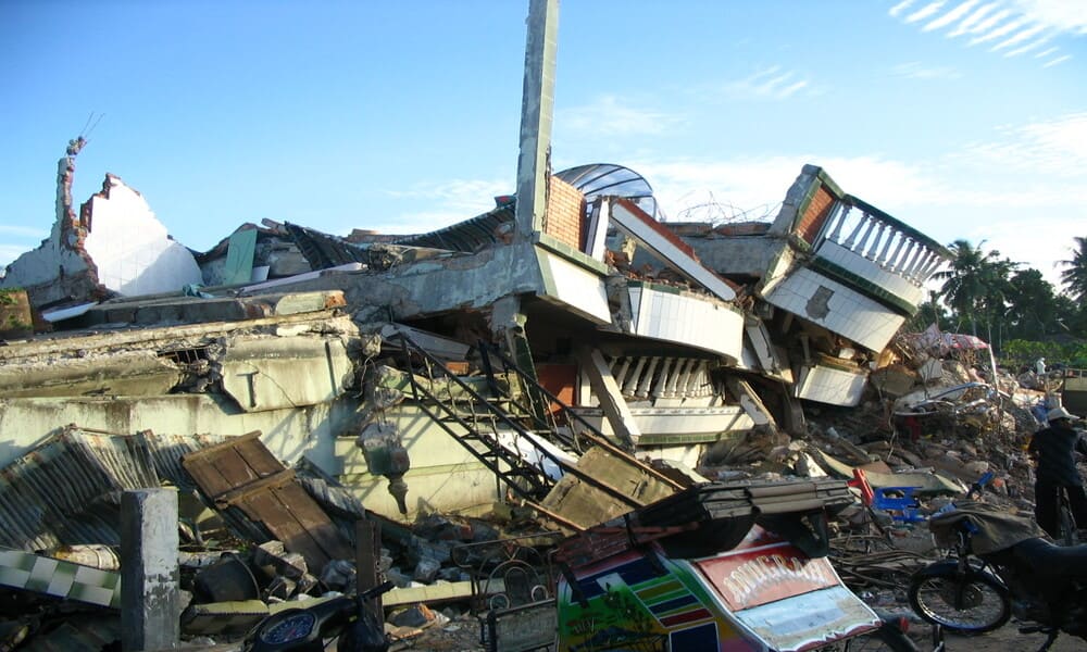 Gempa Bumi Nias Indonesia 2005 Yang Menghancurkan Ibukota Nias