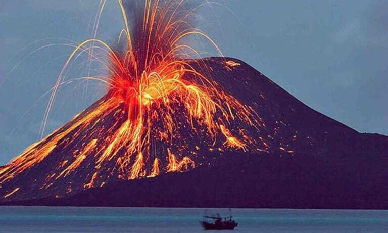 Letusan Gunung Krakatau Indonesia 1883 Bencana Vulkanik Yang Mengguncang Dunia